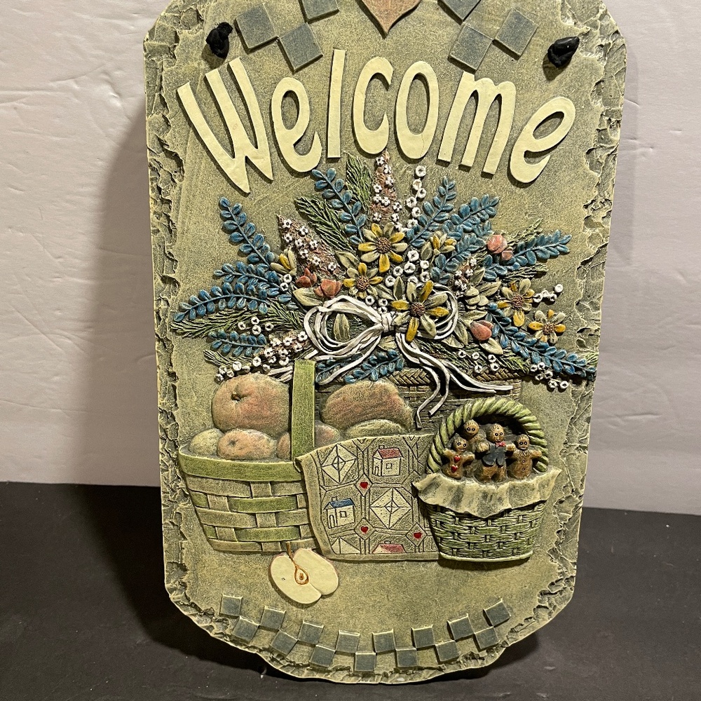 Stonewashed 3D Resin Summertime Welcome Plaque.